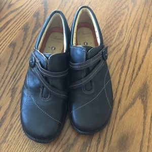 Like new leather size 7 Clark’s Artisan shoes